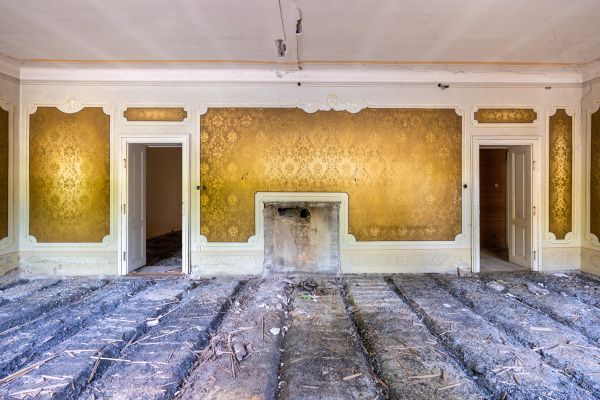 Fireplace Demolition in Newark